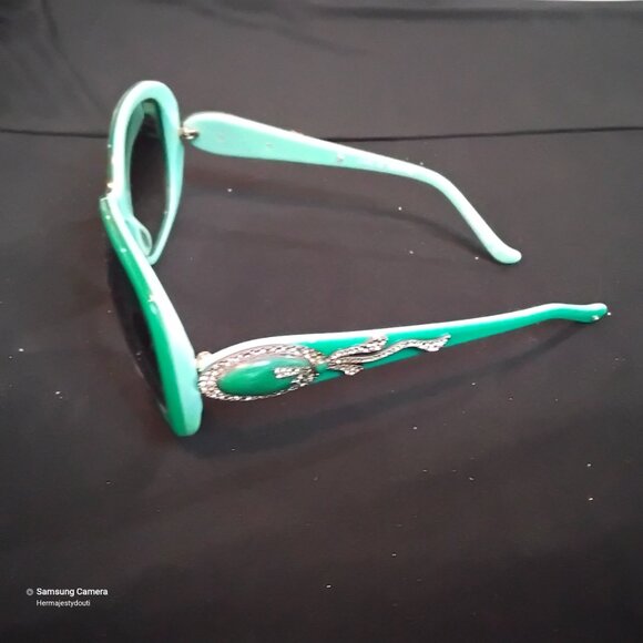 Judith Leiber Green Square Sunglasses New Silver Case Cleaning Cloth & Gift Box - Picture 8 of 12